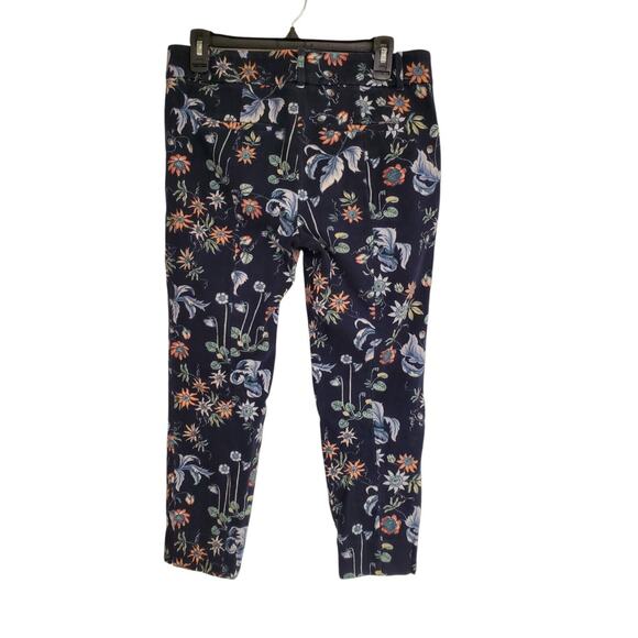 Women's Ann Taylor Navy Floral "Devin Fit" Crop Pants | Size 6 - Picture 2 of 10